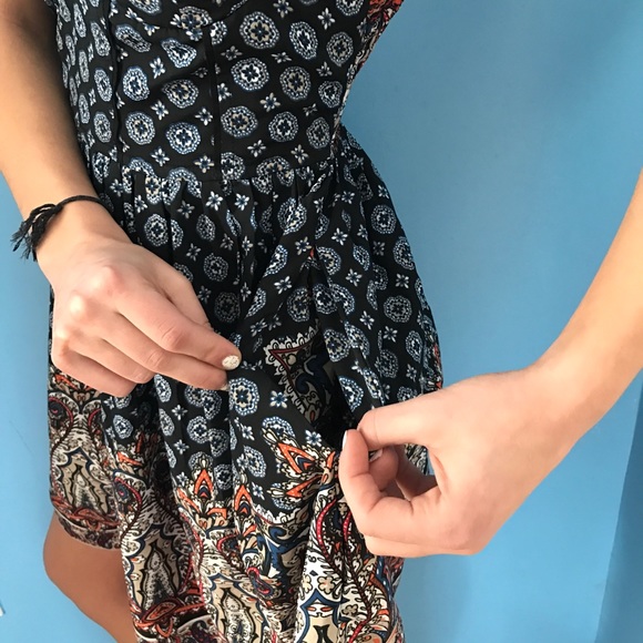 Pattern Dress - Picture 3 of 5